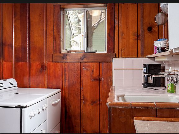3rd image of 42597 Cedar Ave