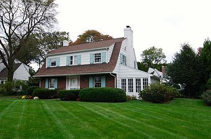2nd image of 99 Kenmore Pl
