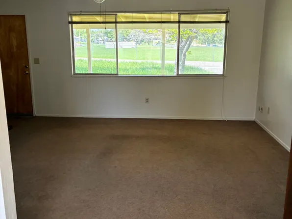 4258 Silver Dr, Diamond Springs, CA 95619