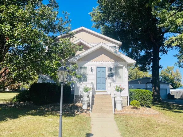 808 W Lexington St, Marion, IL 62959