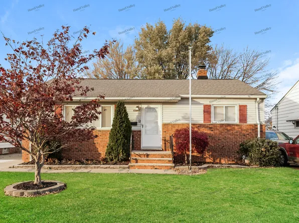 30133 Forest Grove Rd, Willowick, OH 44095