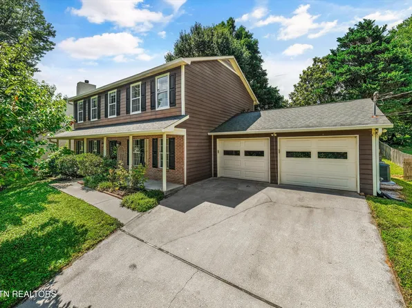 11033 Center Cross Dr, Knoxville, TN 37934