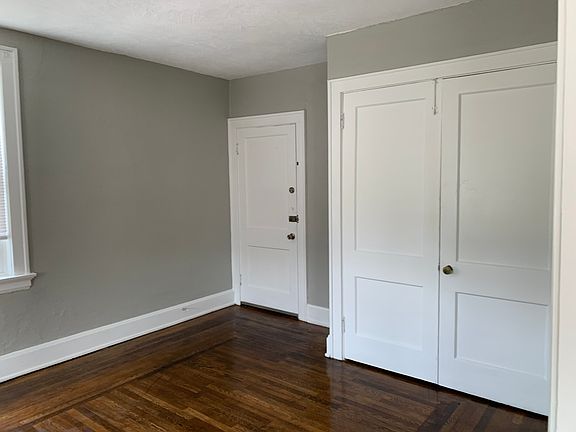 3rd image of 2403 Park Ave APT 2