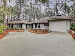 11 Newhall Rd, Hilton Head Island, SC 29928