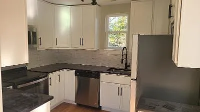 2 bed, 950 sqft, $1,750 — Photo 2