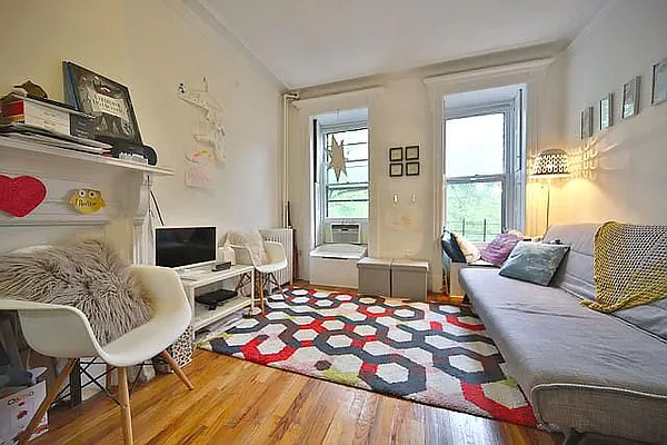 Rented by Metropolitan Realty | media 5