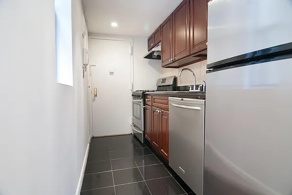 Rented by WAM Partners - William Moses Co. | media 18