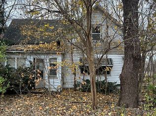 2210 Deets Rd, Sterling, IL 61081