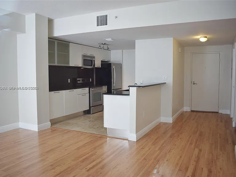 3339 Virginia St #207 — Photo 25