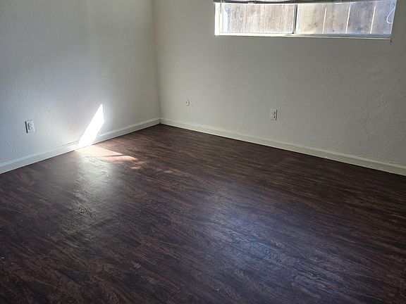 4th image of 206 S C St #C