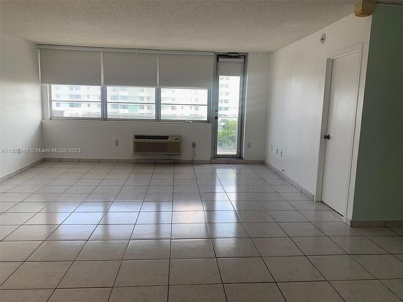 4th image of 5313 Collins Ave APT 508