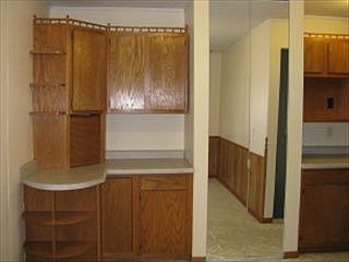 3rd image of 422 N 5th St