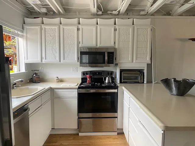 2768 Westlake Ave N — Photo 9
