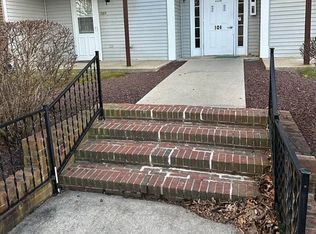 102 N Caroline Pl APT 101, Dover, DE 19904