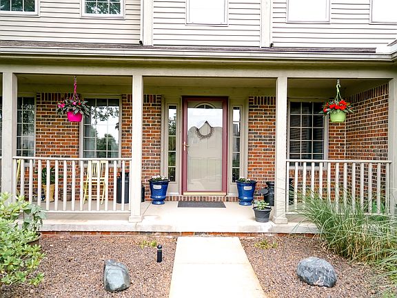2nd image of 6160 Vineyard Ave