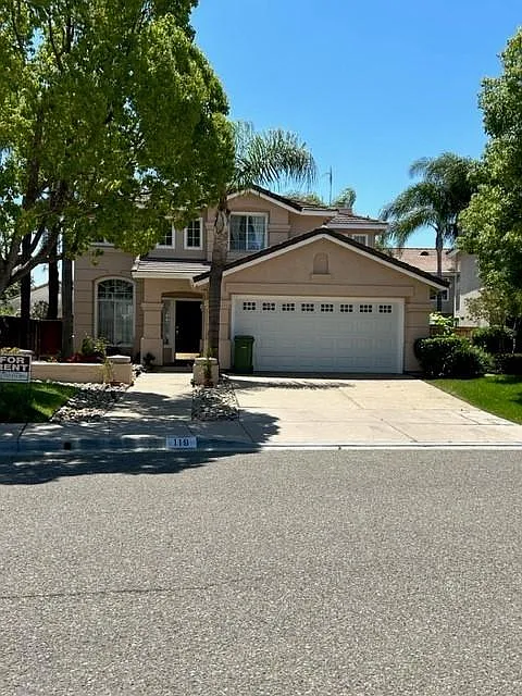 3 bed, 3000 sqft, $4,150 — Photo 1