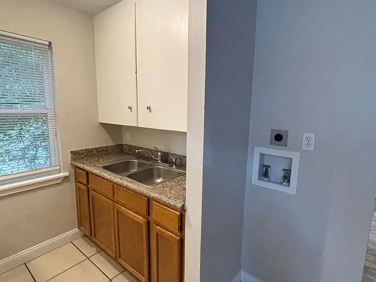 1323 Volusia Street — Photo 5