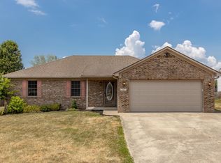 201 Lost Creek Dr, Nicholasville, KY