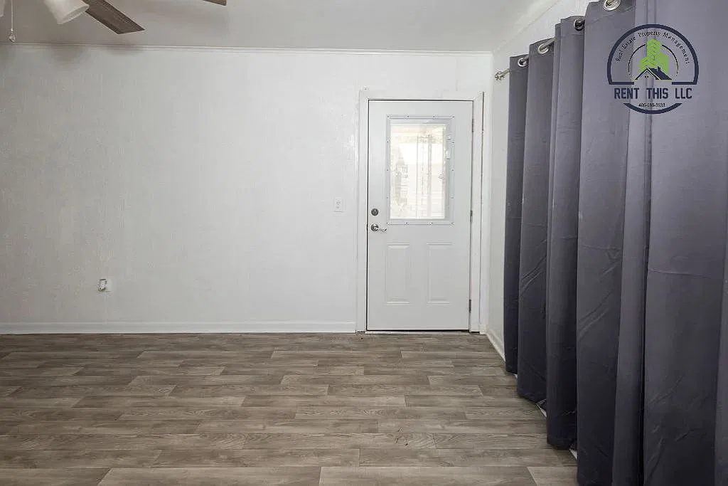 3 bed, $995 — Photo 4