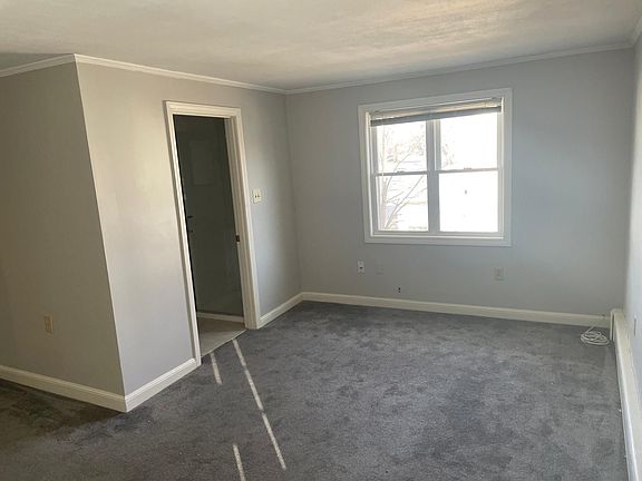 2nd image of 173 Sylvester St Floor 2