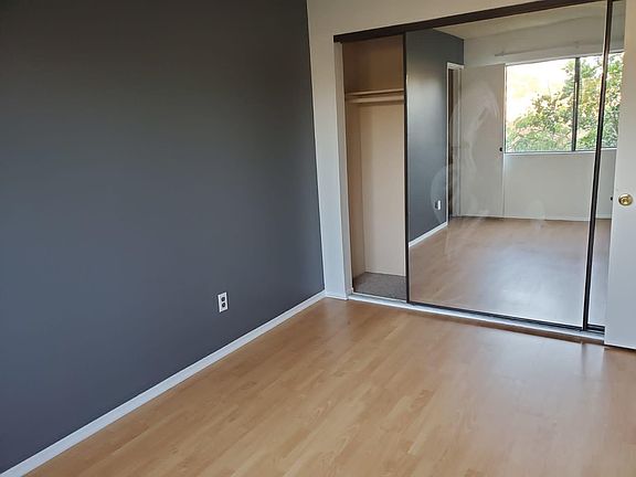 4th image of 719 E Acacia Ave APT 201