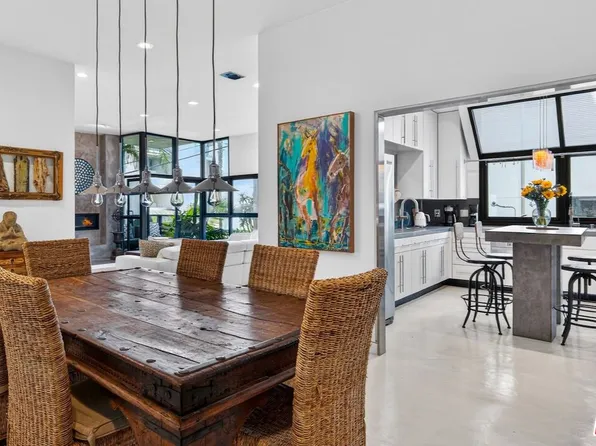 11 Voyage St, Venice, CA 90292