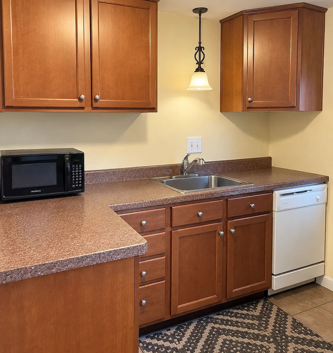 3 bed, 1242 sqft, $2,350 — Photo 4