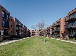 2 S. Greenwood, Park Ridge, IL 60068