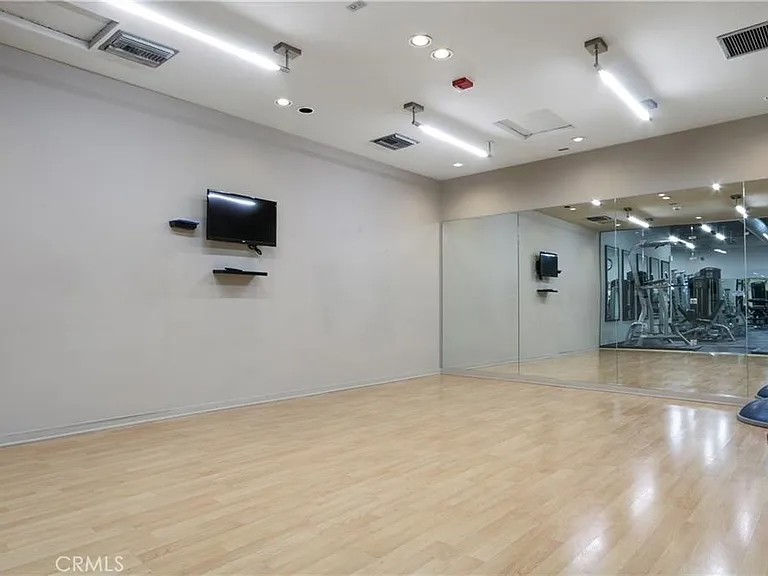 133 The Promenade N #411 — Photo 22