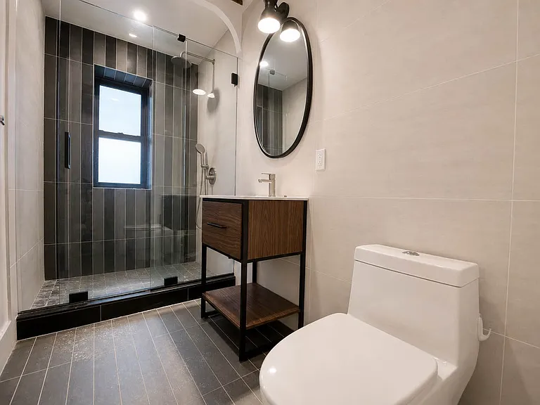 152 W 49th St #6E — Photo 6