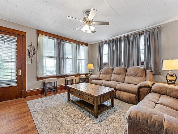 5th image of 101 1st Ave