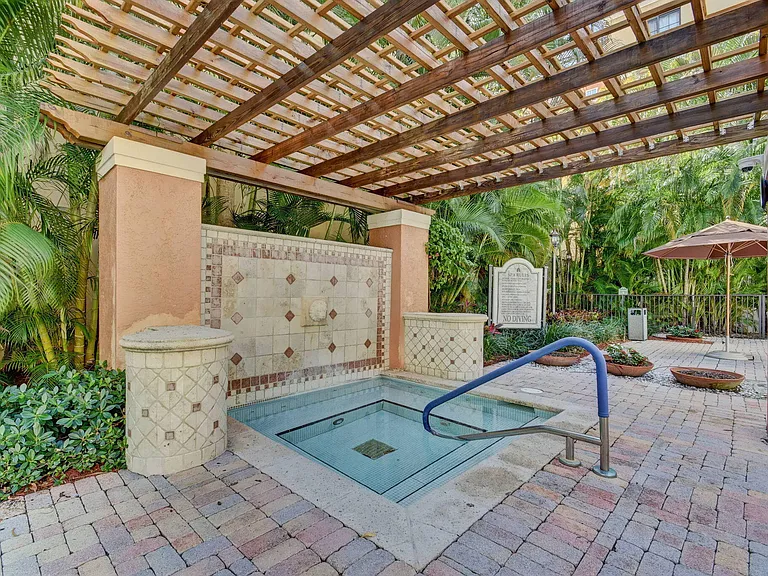 651 Okeechobee Blvd #1008 — Photo 48