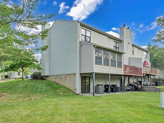 3rd image of 7198 Wild Cherry Ct