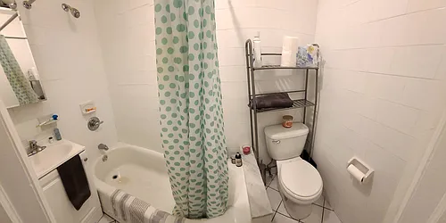 Rented by R New York