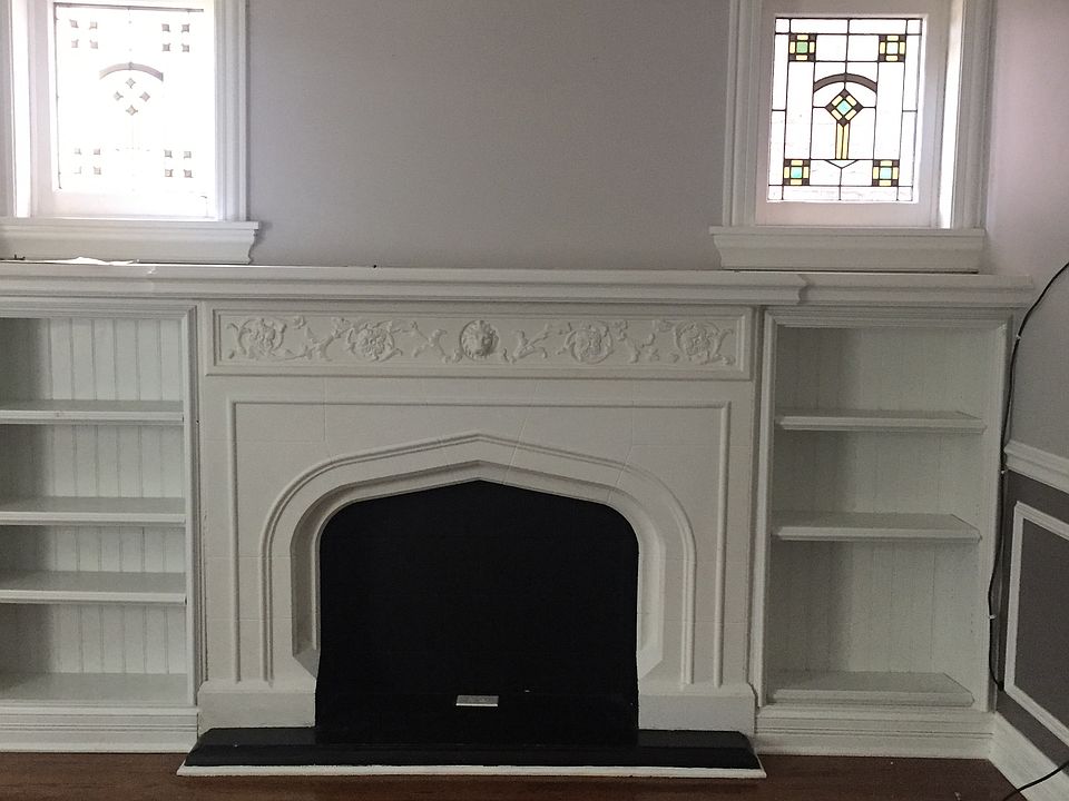 1st image of 1635 Clarence Ave APT 1