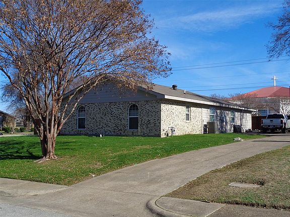 4th image of 214 Martin Luther Cir