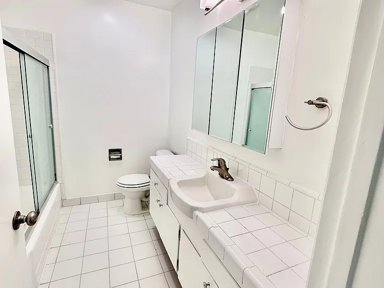 1508 S Shenandoah St #3 — Photo 7