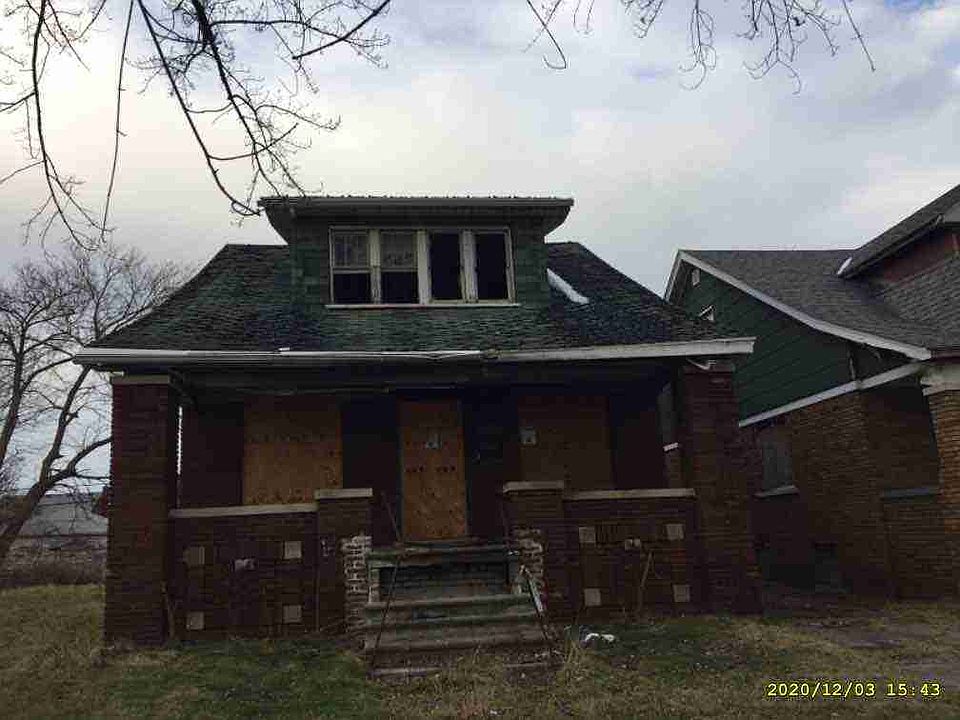 7559 E Robinwood