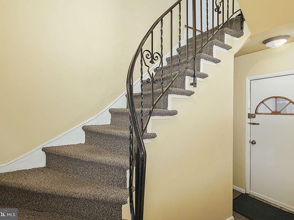 4th image of 1336 Lombard St