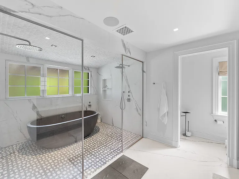 548 Sylvan Pl W — Photo 26