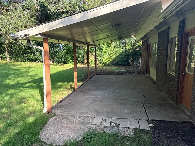 1206 Edinburg Ln — Photo 13