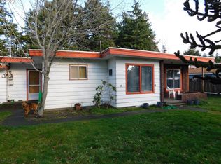 10 Geer Cir, Port Orford, OR 97465