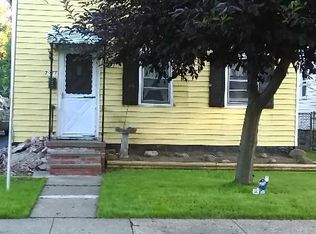 7911 Dearborn Ave, Cleveland, OH