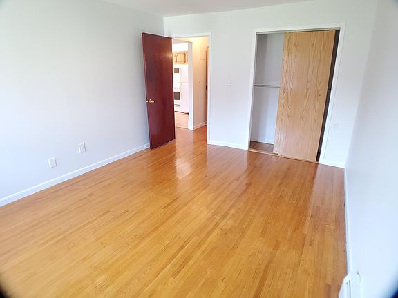 5th image of 151-10 17th Ave