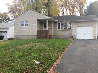 31 Norwood Ave, Woodbridge, NJ