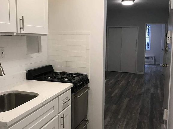 3rd image of 324 E 82nd St APT 1D