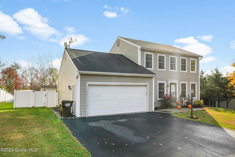 3rd image of 36 Ridge Road