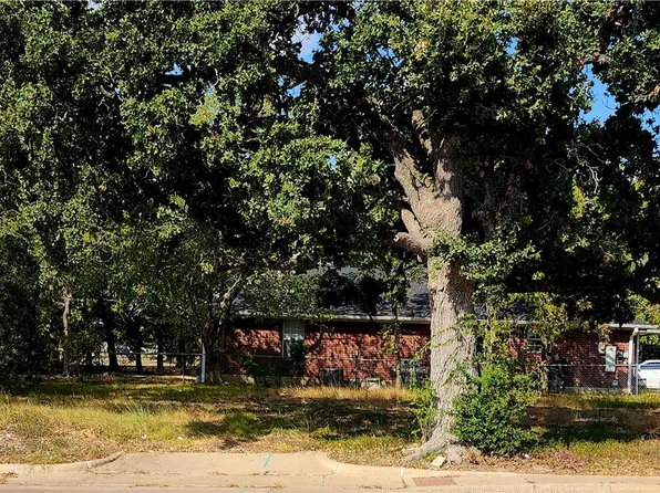 1106 W Martin Luther King Jr St, Bryan, TX 77803
