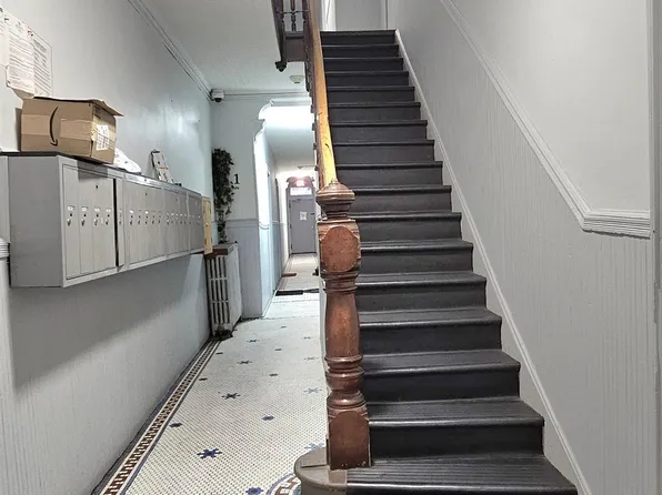 327 Jackson Street image 39 of 47