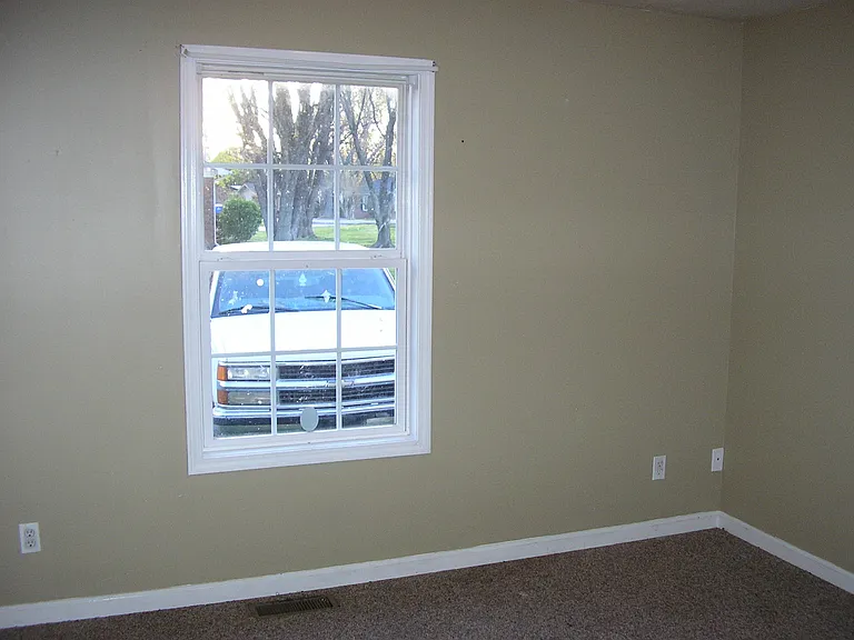 406 Clark St #B — Photo 9